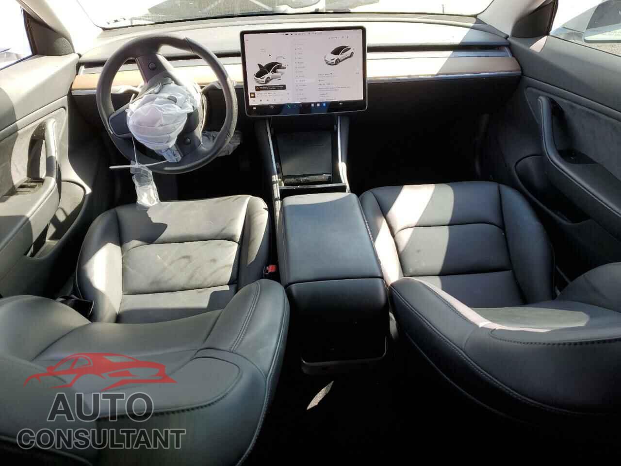 TESLA MODEL 3 2019 - 5YJ3E1EA5KF472575