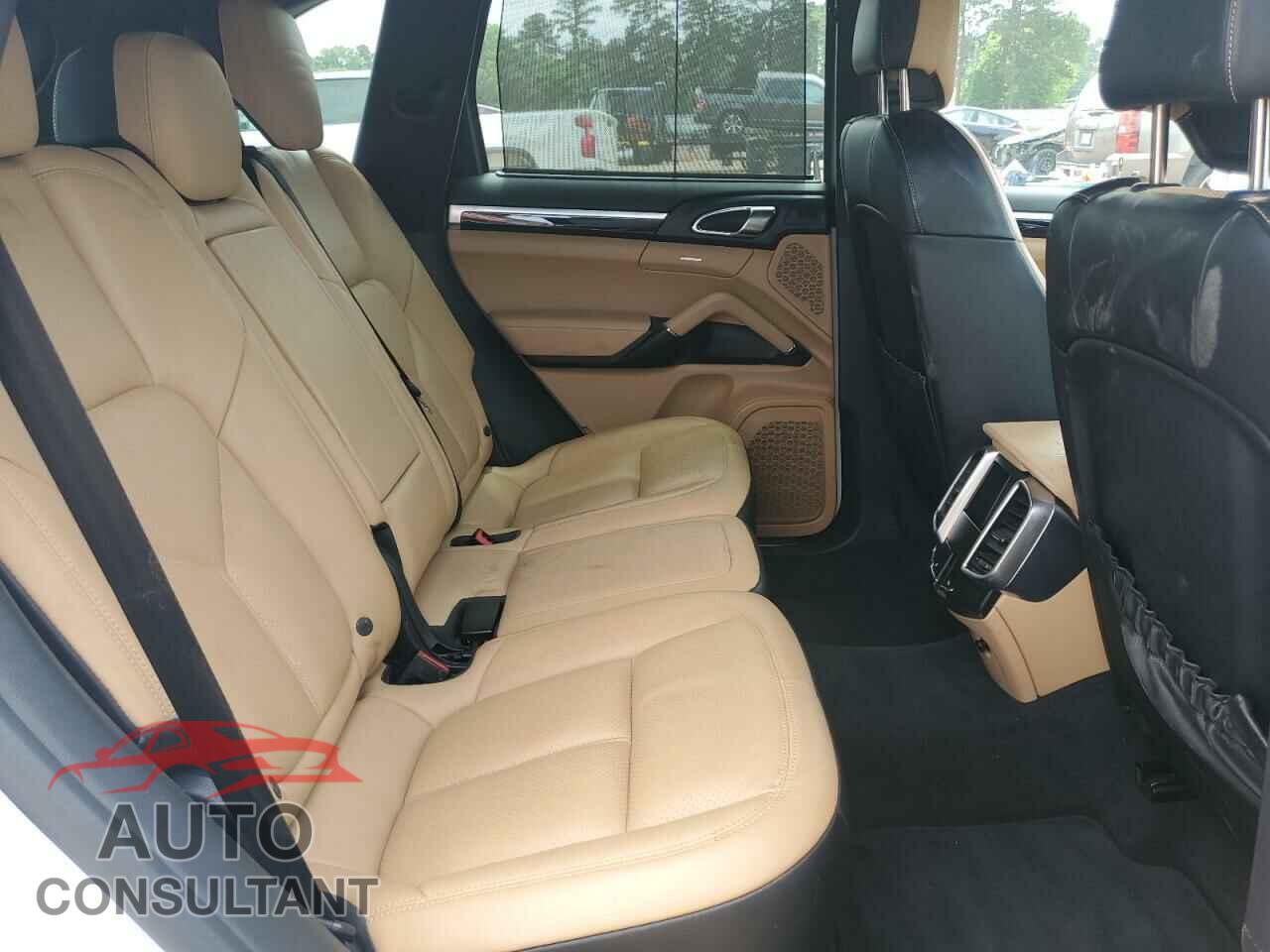 PORSCHE CAYENNE 2016 - WP1AA2A29GLA10286