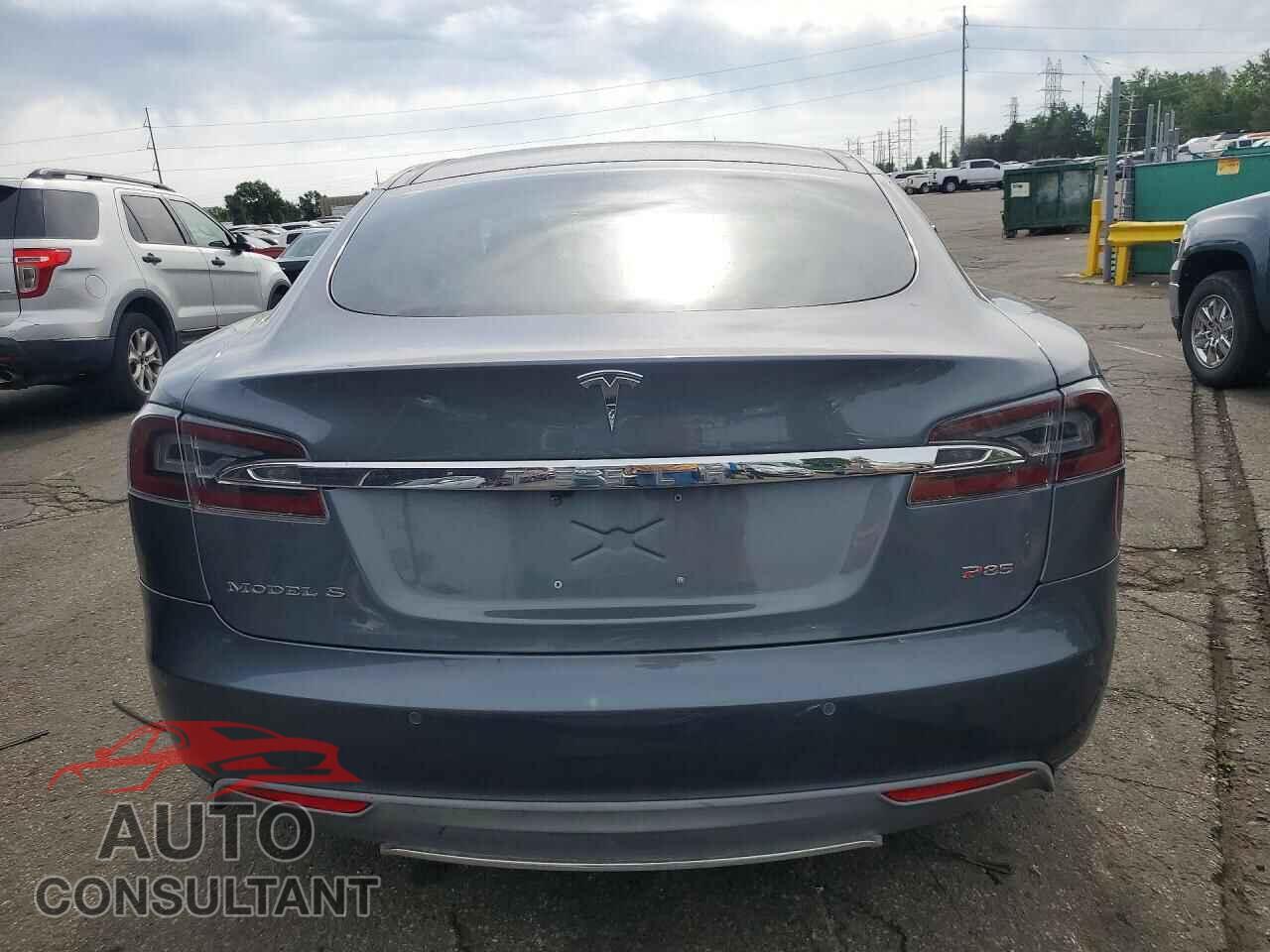 TESLA MODEL S 2013 - 5YJSA1DP5DFP26625