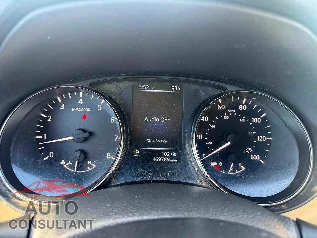 NISSAN ROGUE 2017 - 5N1AT2MV8HC817543