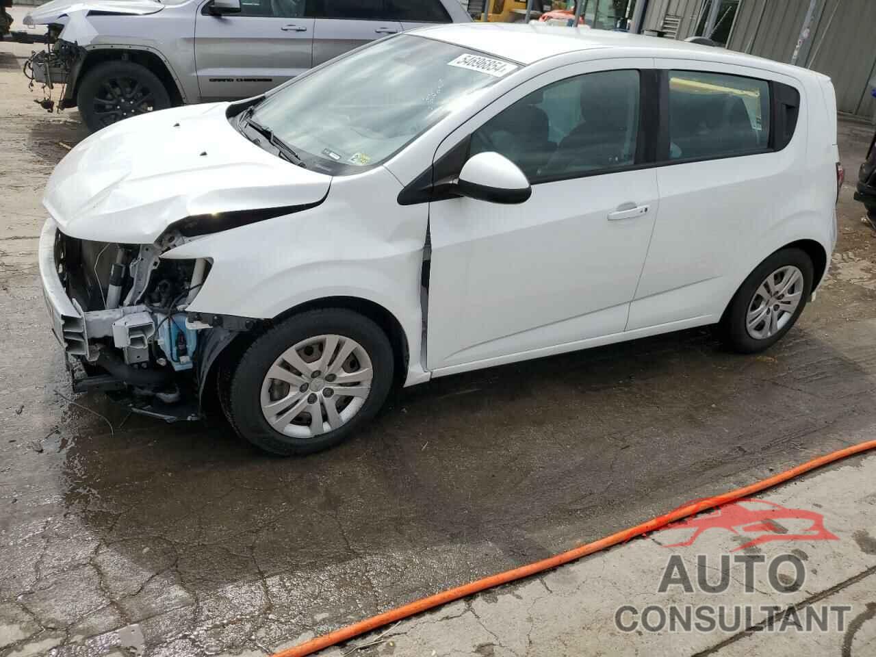 CHEVROLET SONIC 2019 - 1G1JG6SB7K4122487