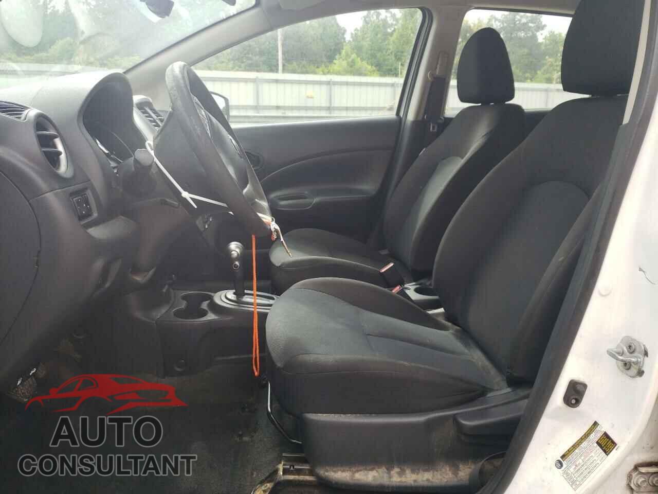 NISSAN VERSA 2017 - 3N1CE2CP9HL355124