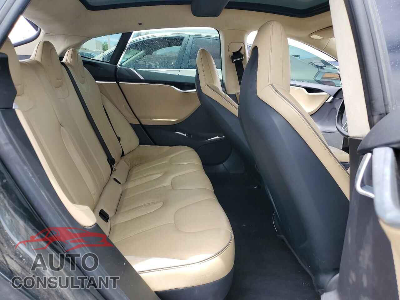 TESLA MODEL S 2013 - 5YJSA1CP9DFP19579