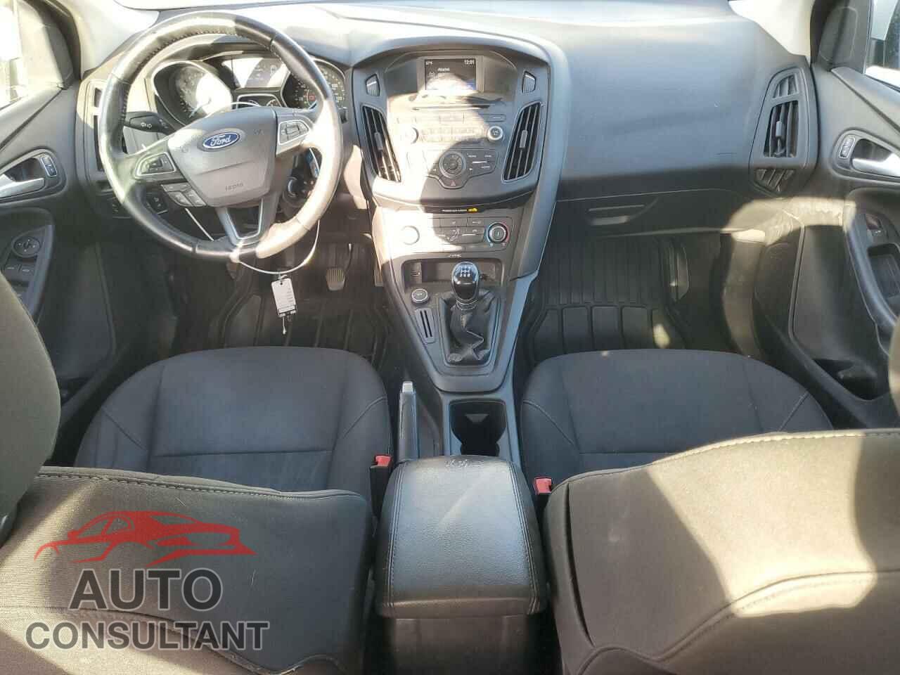 FORD FOCUS 2016 - 1FADP3F26GL336032