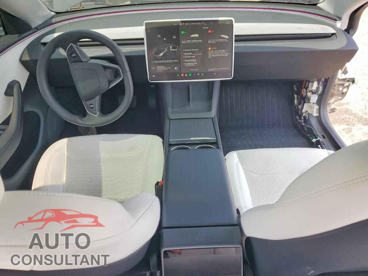 TESLA MODEL 3 2024 - 5YJ3E1EAXRF815813