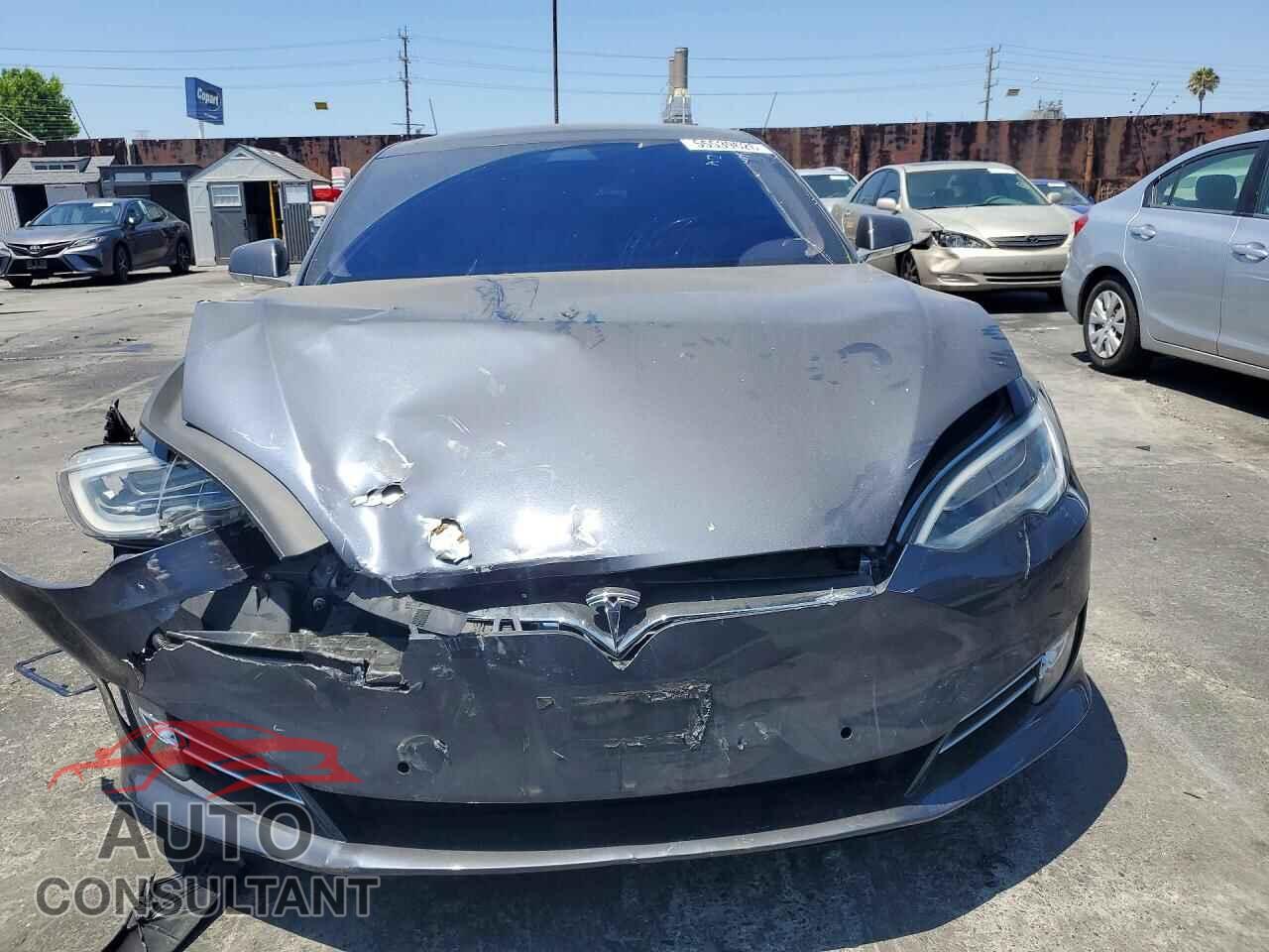 TESLA MODEL S 2018 - 5YJSA1E26JF296411