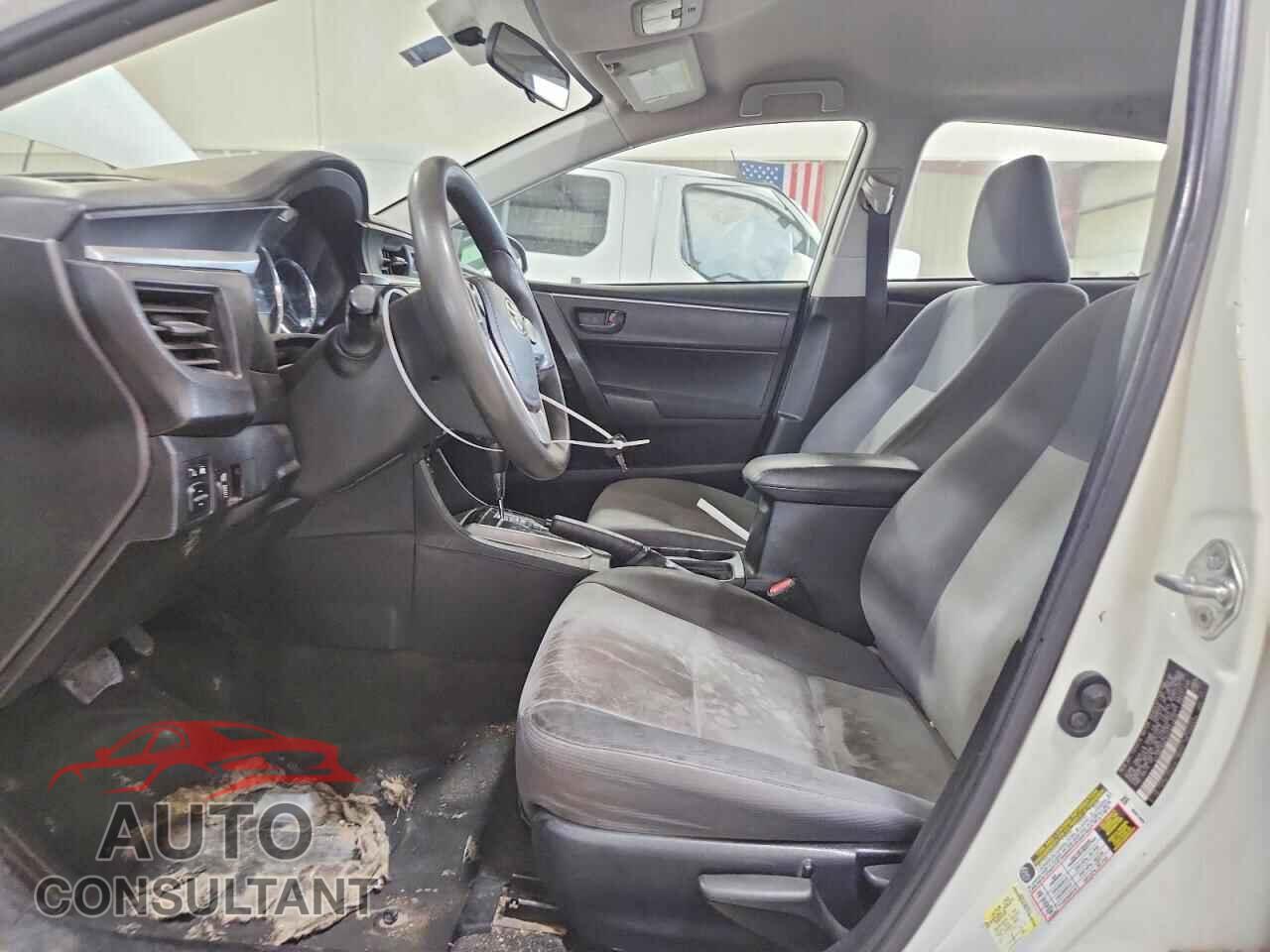 TOYOTA COROLLA 2015 - 2T1BURHEXFC443935