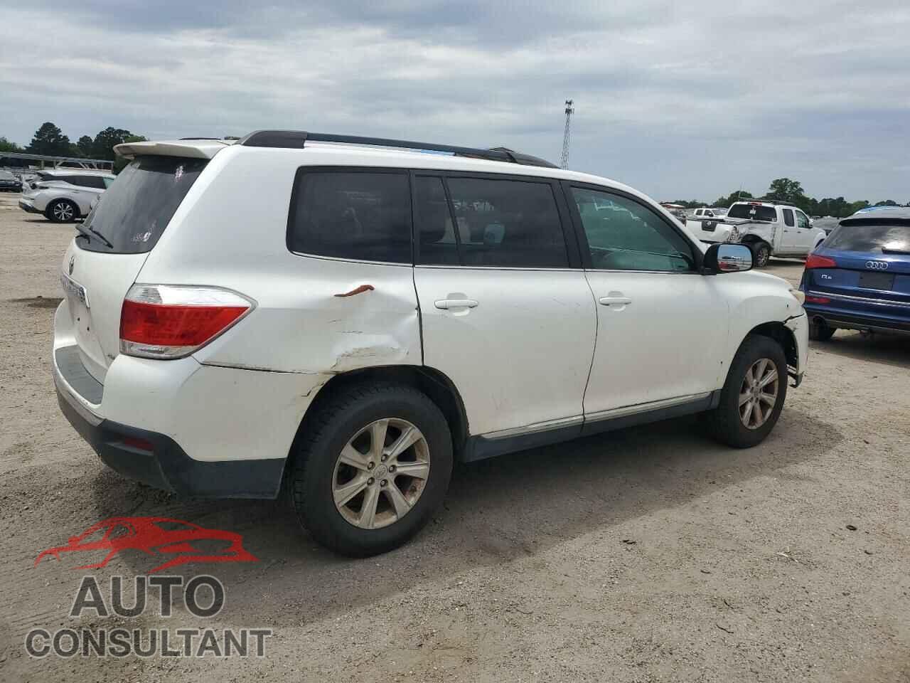 TOYOTA HIGHLANDER 2011 - 5TDBK3EH5BS082519
