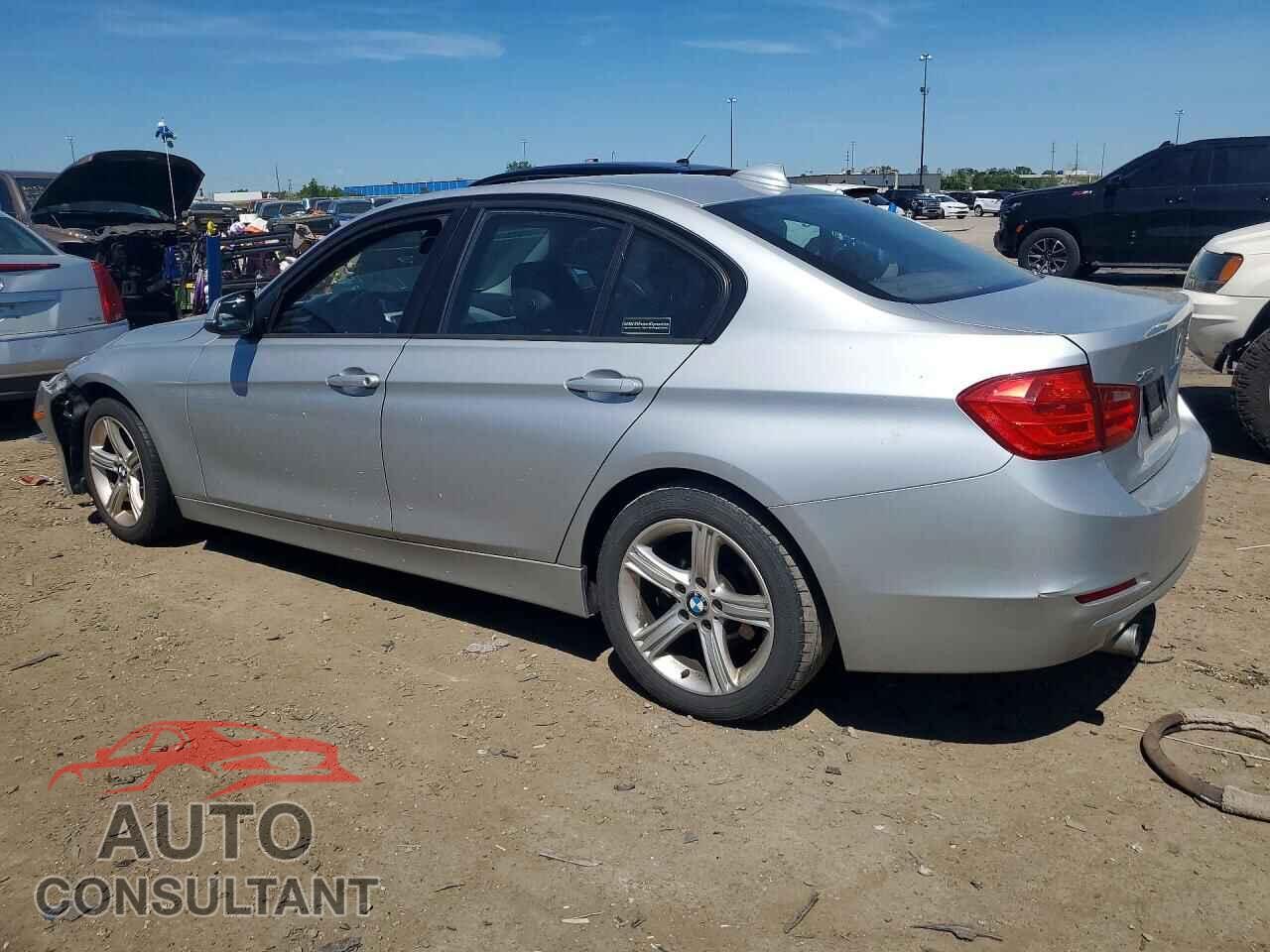 BMW 3 SERIES 2013 - WBA3C3C56DF982419