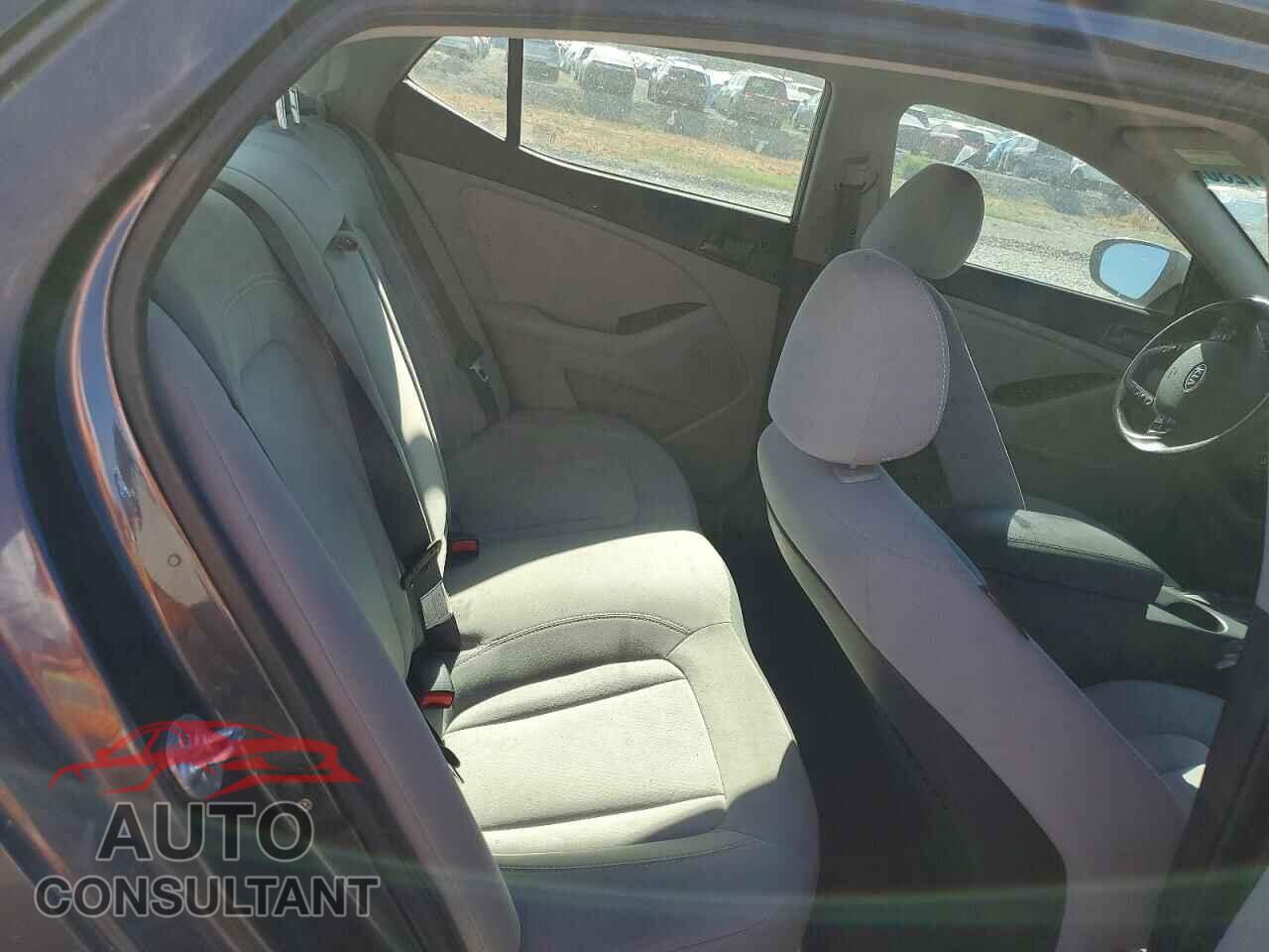 KIA OPTIMA 2011 - KNAGM4A71B5167024