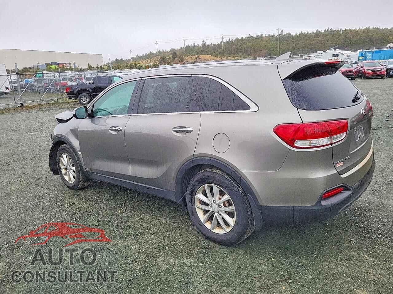 KIA SORENTO 2018 - 5XYPGDA15JG351927