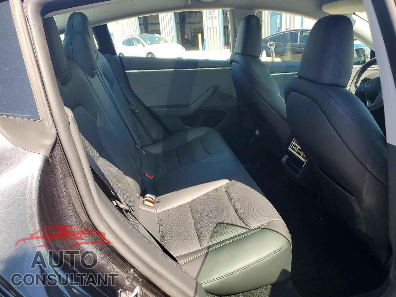 TESLA MODEL 3 2025 - 5YJ3E1EA1SF079236