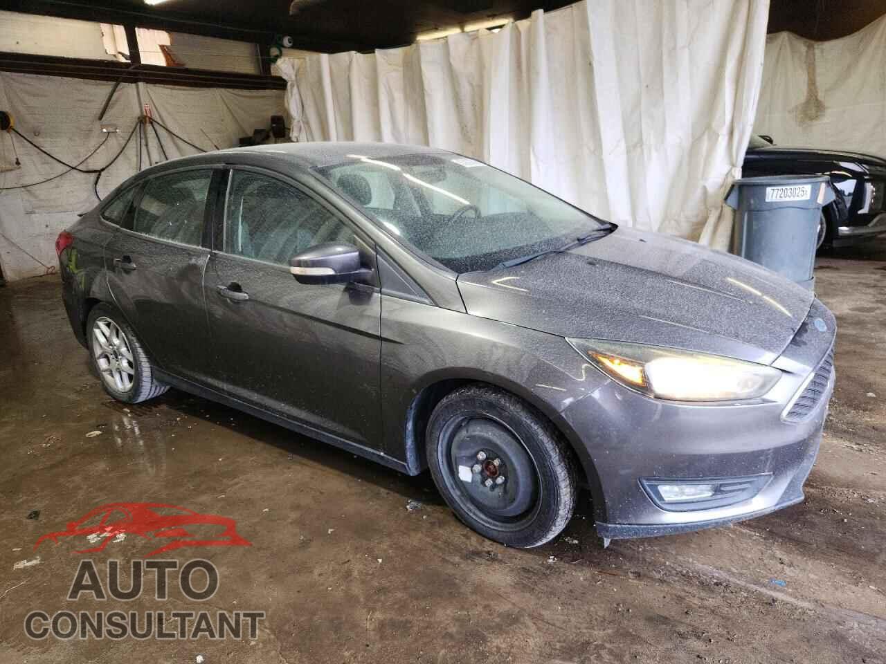 FORD FOCUS 2015 - 1FADP3F22FL252143