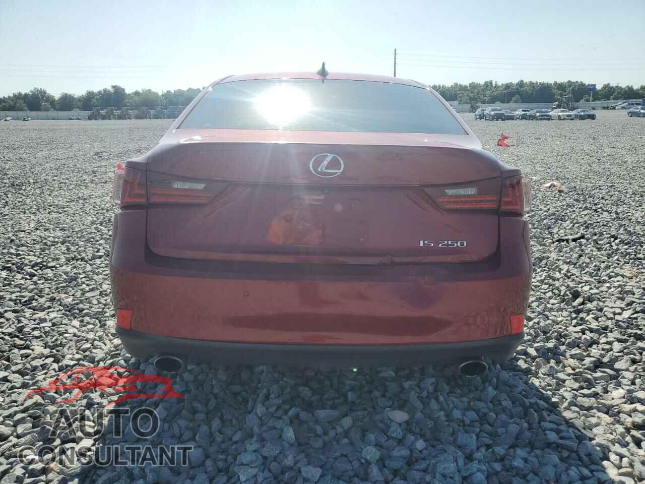 LEXUS IS 2014 - JTHBF1D21E5000493