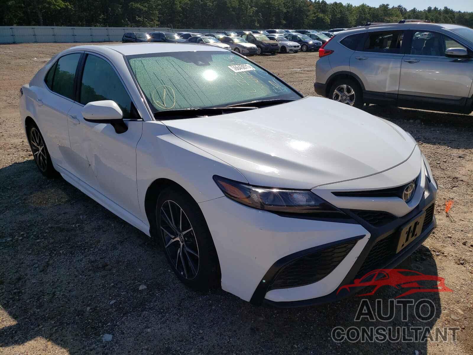 TOYOTA CAMRY 2021 - 4T1G11AK5MU515863