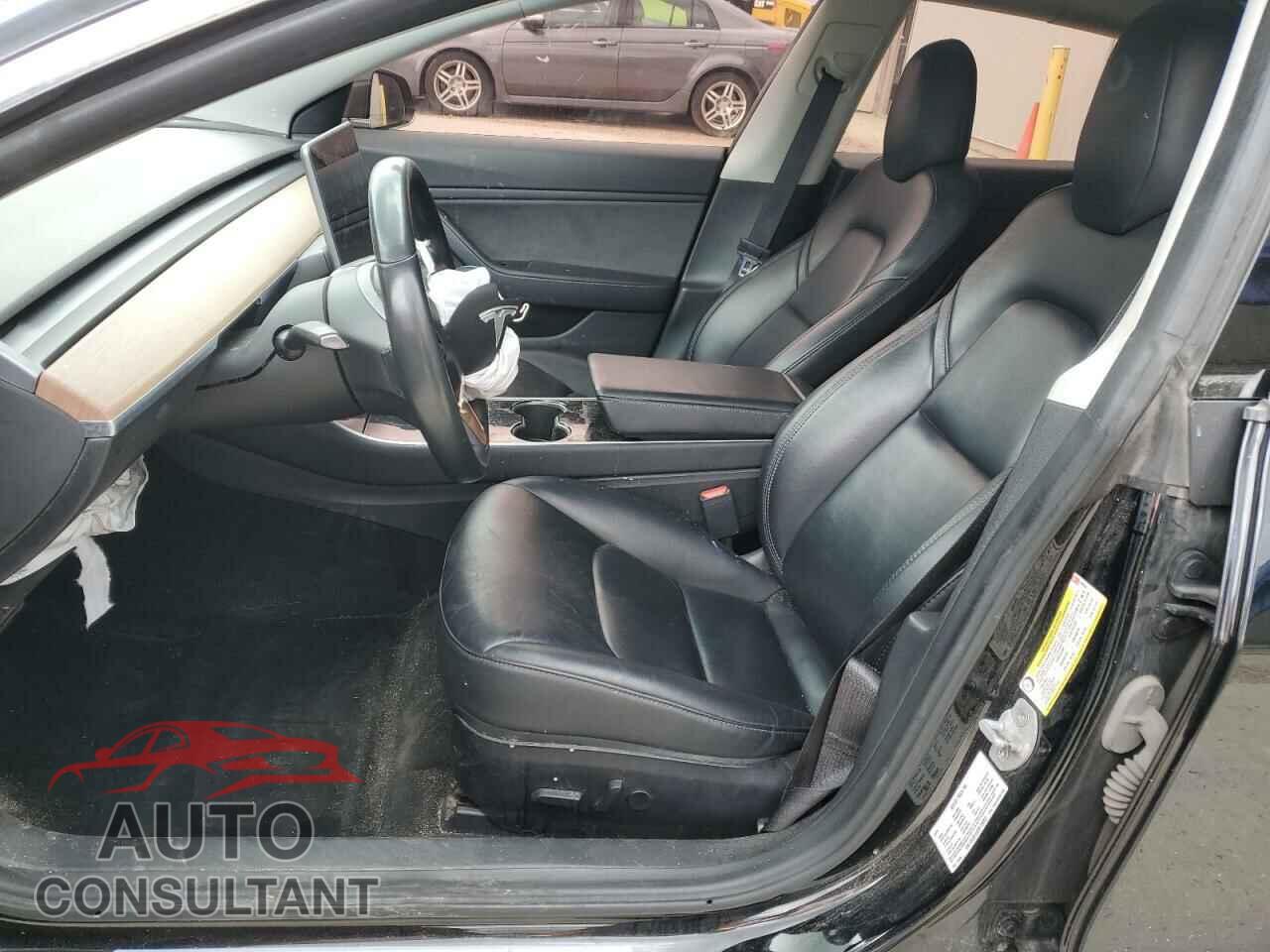 TESLA MODEL 3 2019 - 5YJ3E1EA7KF193323