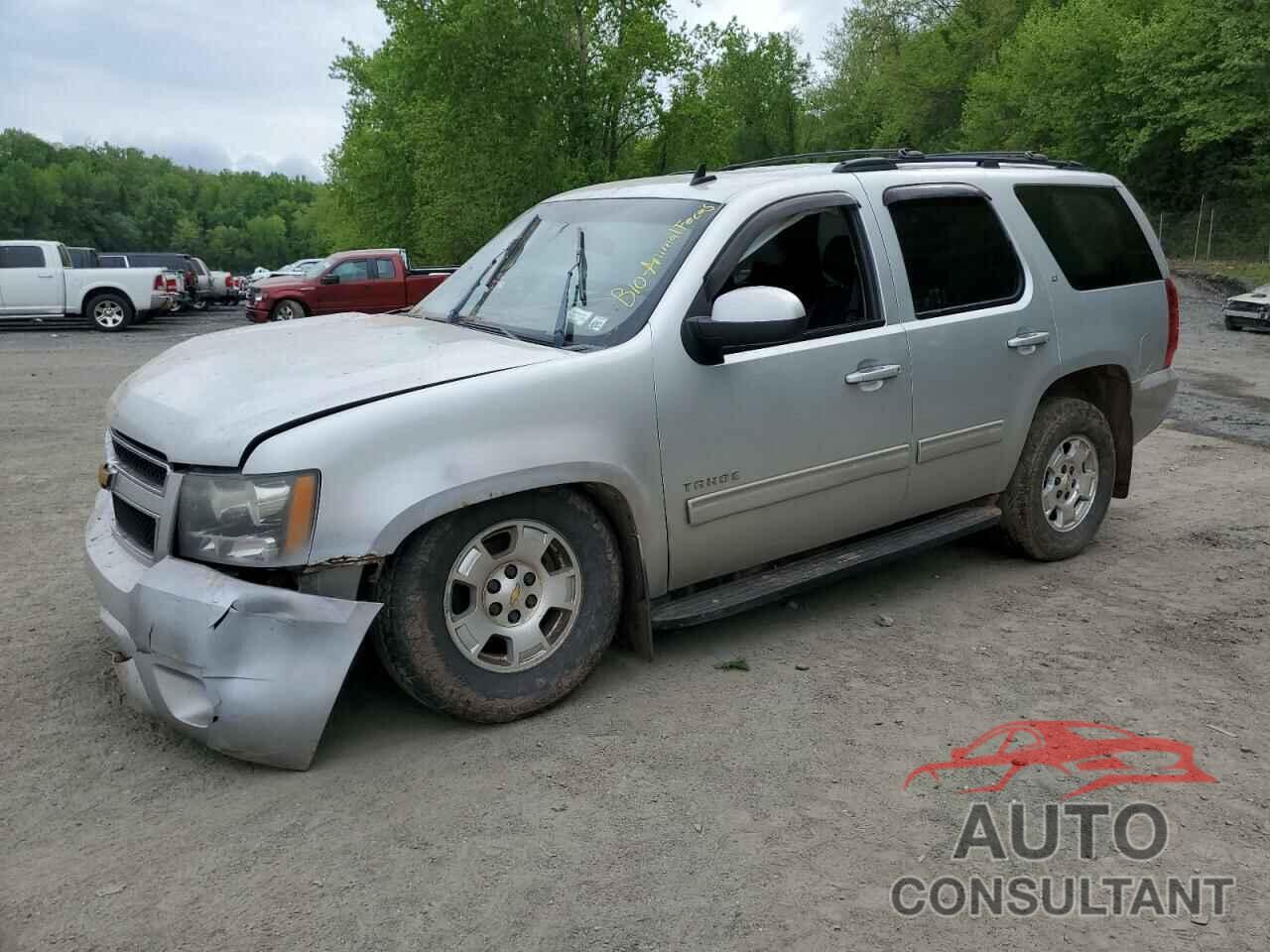 CHEVROLET TAHOE 2011 - 1GNSKBE04BR217127