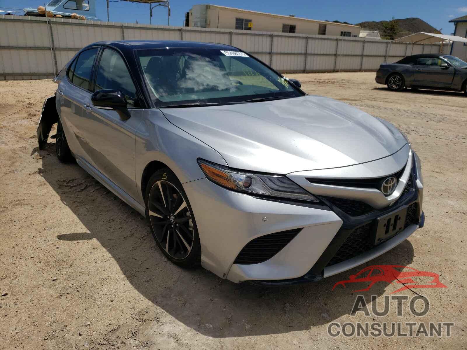 TOYOTA CAMRY 2018 - 4T1B61HK9JU001463