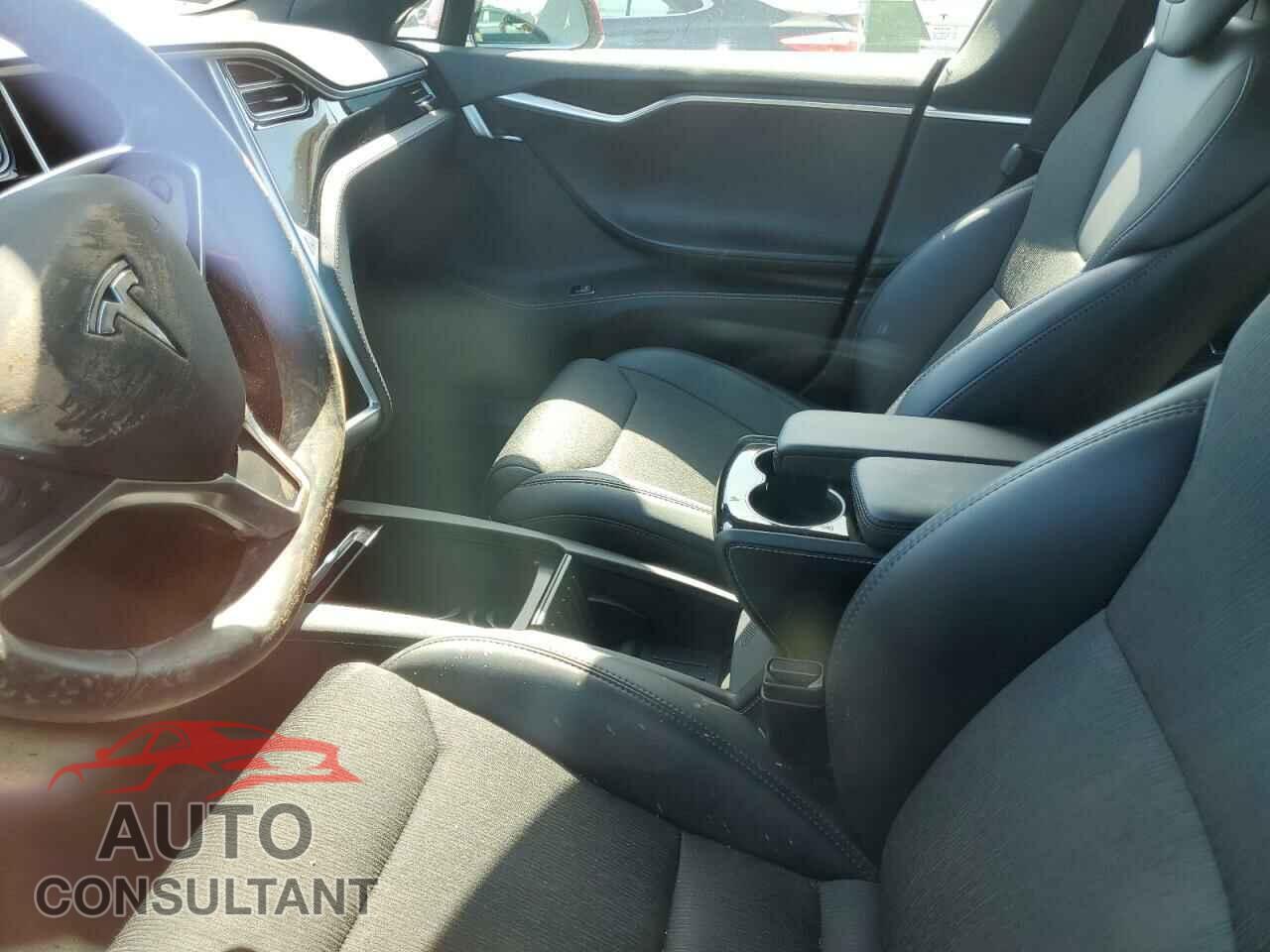 TESLA MODEL S 2018 - 5YJSA1E24JF243545