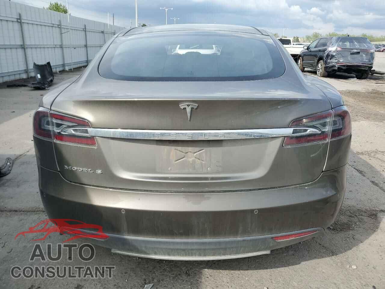 TESLA MODEL S 2015 - 5YJSA1S21FF086066
