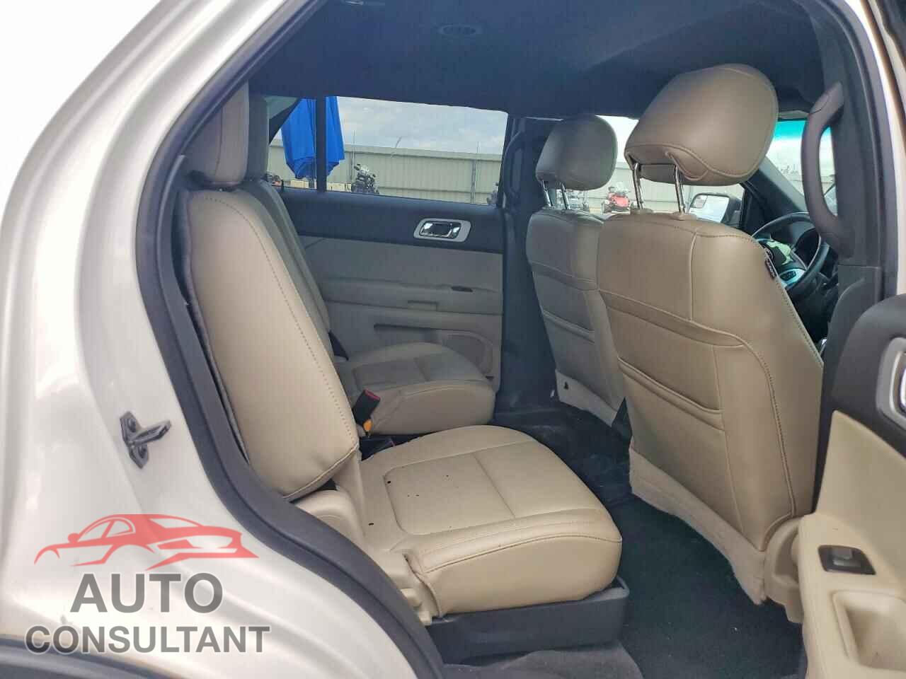 FORD EXPLORER 2015 - 1FM5K7D88FGA83018
