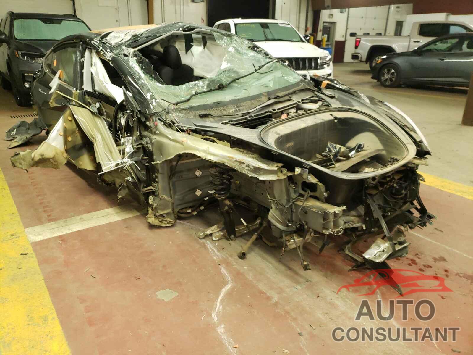 TESLA MODEL 3 2018 - 5YJ3E1EB8JF170804