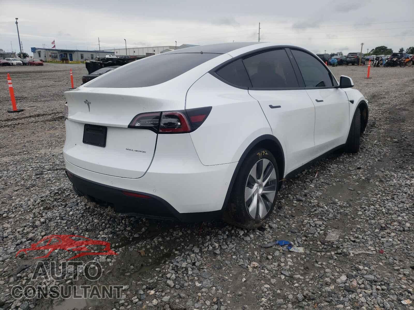 TESLA MODEL Y 2020 - 5YJYGDEE2LF013302