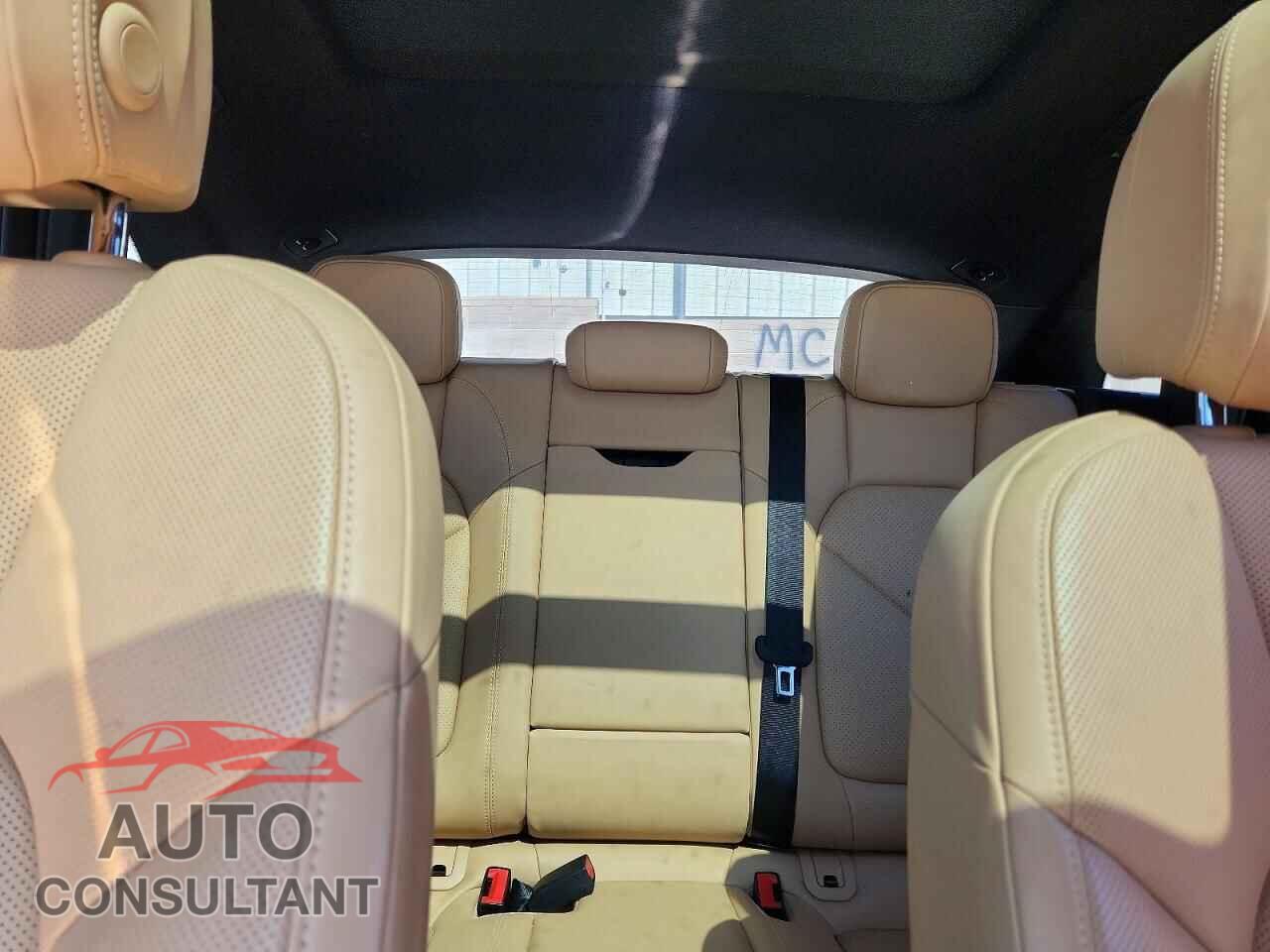 PORSCHE MACAN 2017 - WP1AA2A57HLB06297