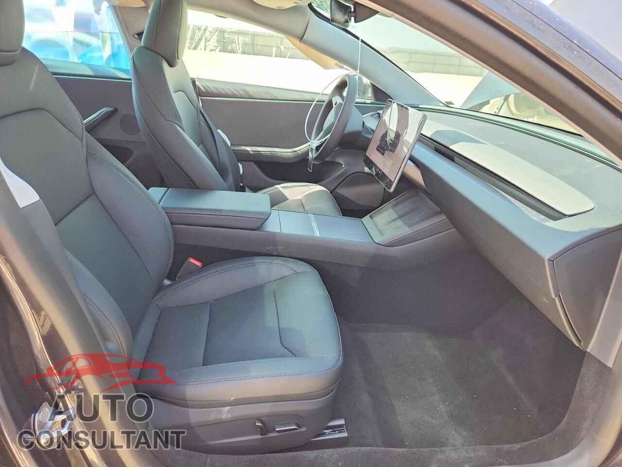 TESLA MODEL 3 2026 - 5YJ3E1EAXTF158485