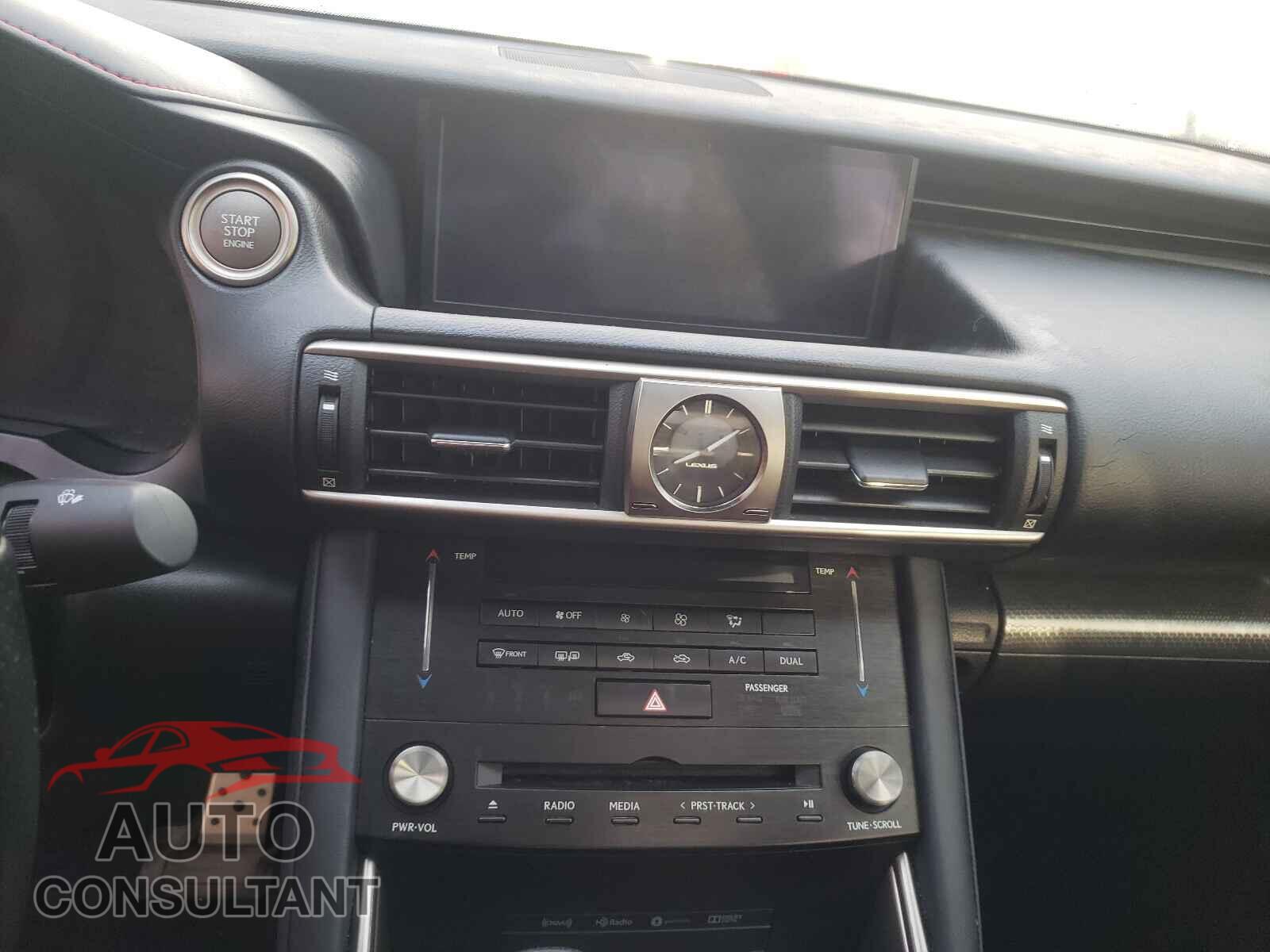 LEXUS IS 2017 - JTHBA1D23H5051108
