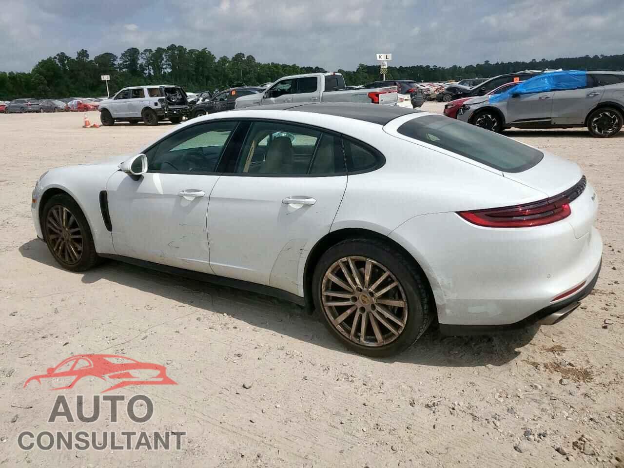 PORSCHE PANAMERA 2017 - WP0AA2A71HL102183
