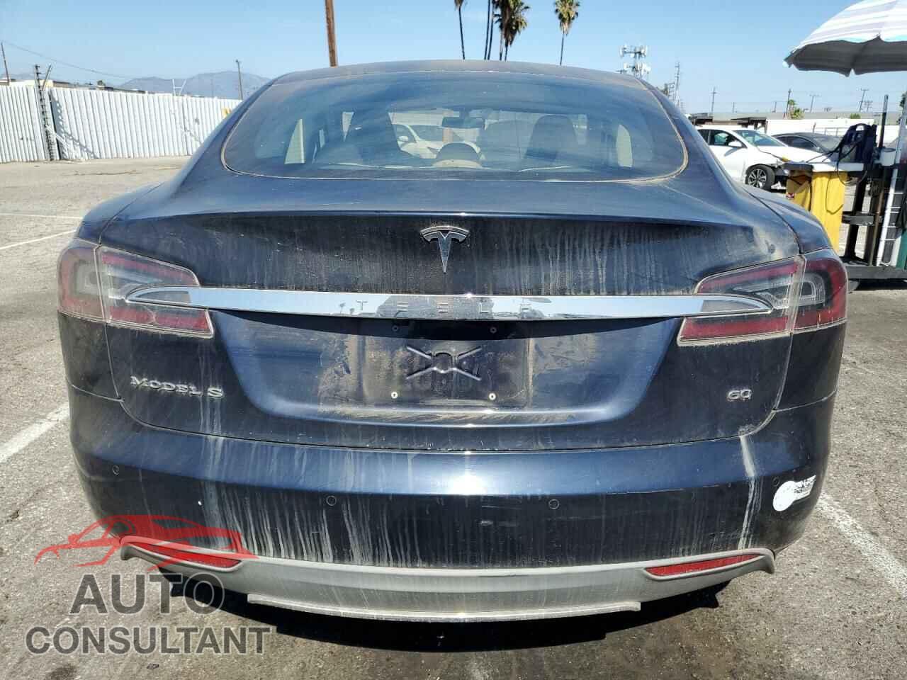 TESLA MODEL S 2014 - 5YJSA1S16EFP32322