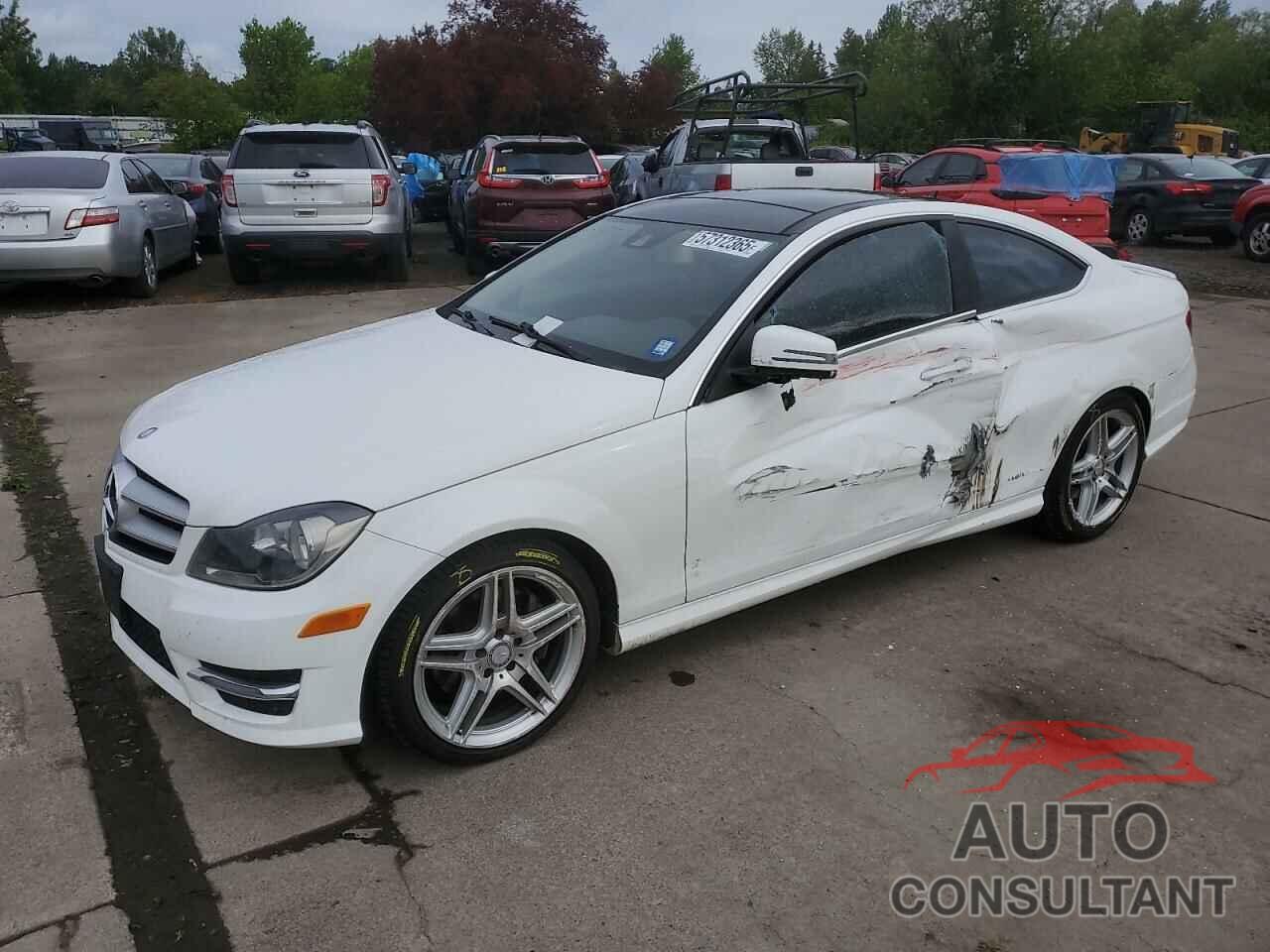 MERCEDES-BENZ C-CLASS 2013 - WDDGJ5HB1DG099512