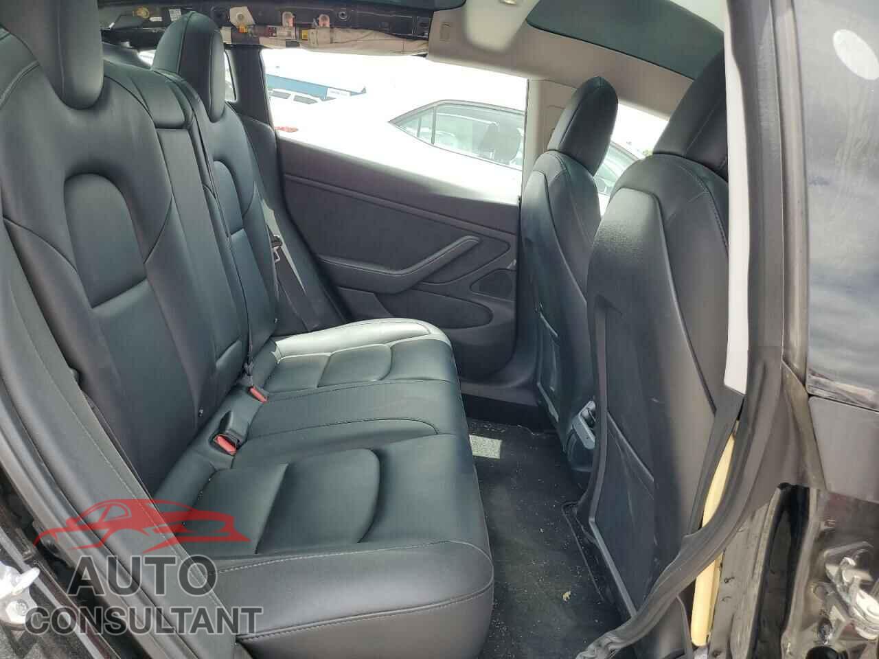 TESLA MODEL 3 2018 - 5YJ3E1EBXJF170318