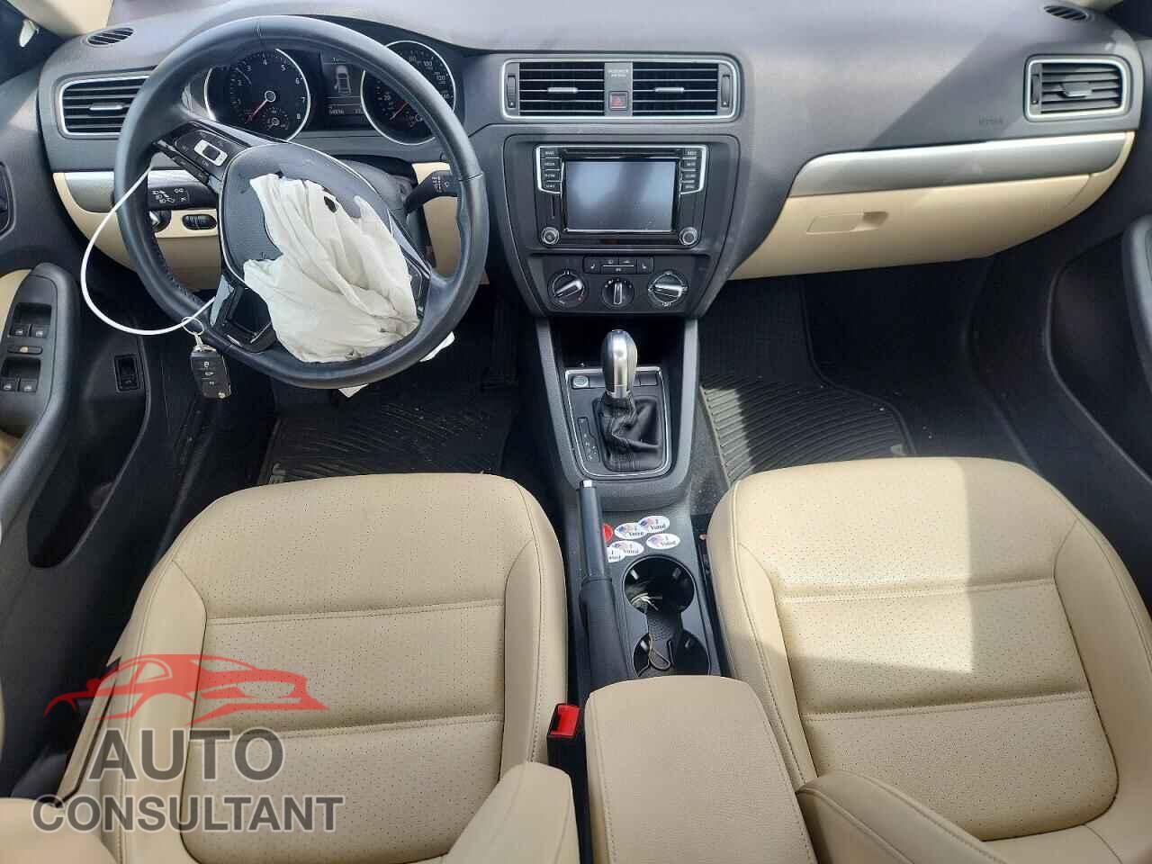 VOLKSWAGEN JETTA 2017 - 3VWDB7AJ8HM378200