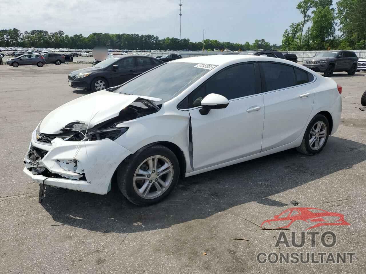 CHEVROLET CRUZE 2018 - 1G1BE5SM1J7155309