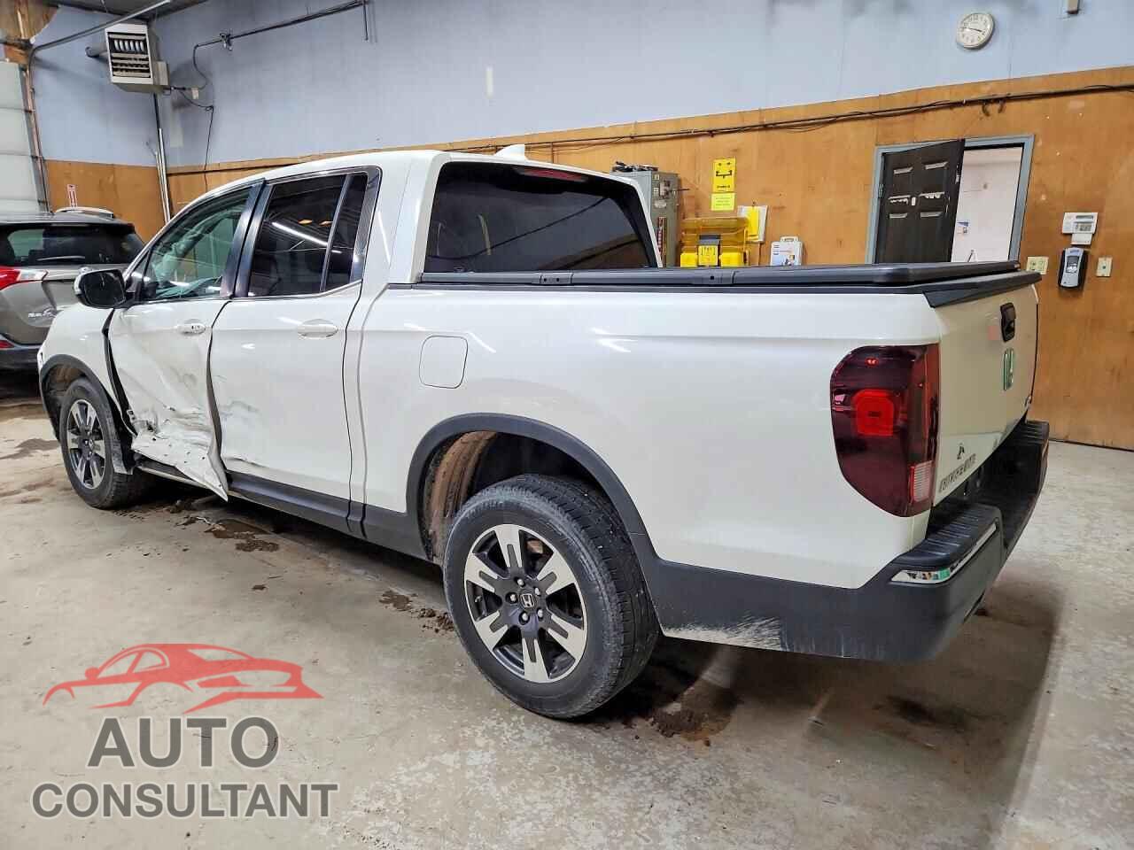 HONDA RIDGELINE 2017 - 5FPYK3F6XHB030847