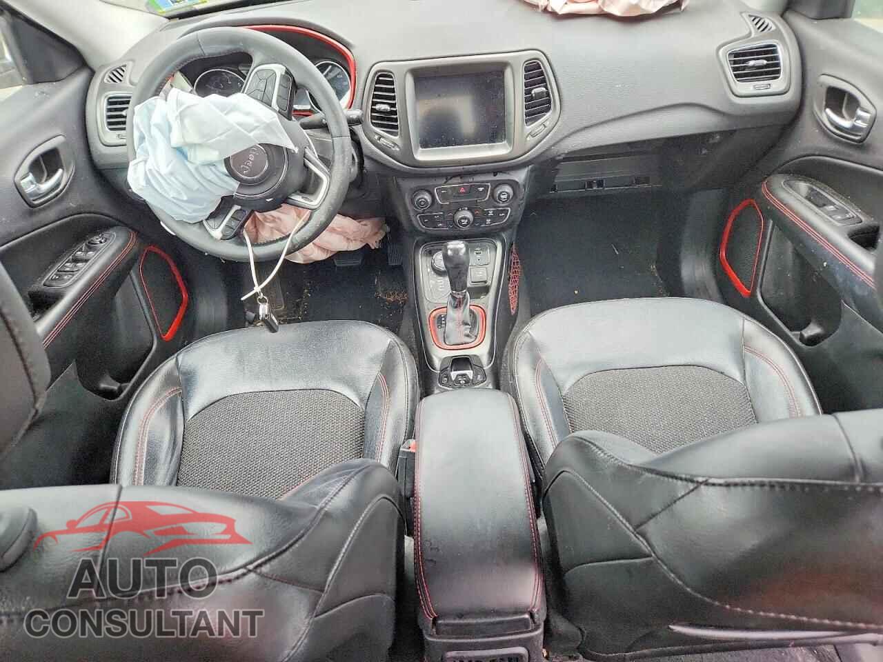 JEEP COMPASS 2018 - 3C4NJDDB0JT350741