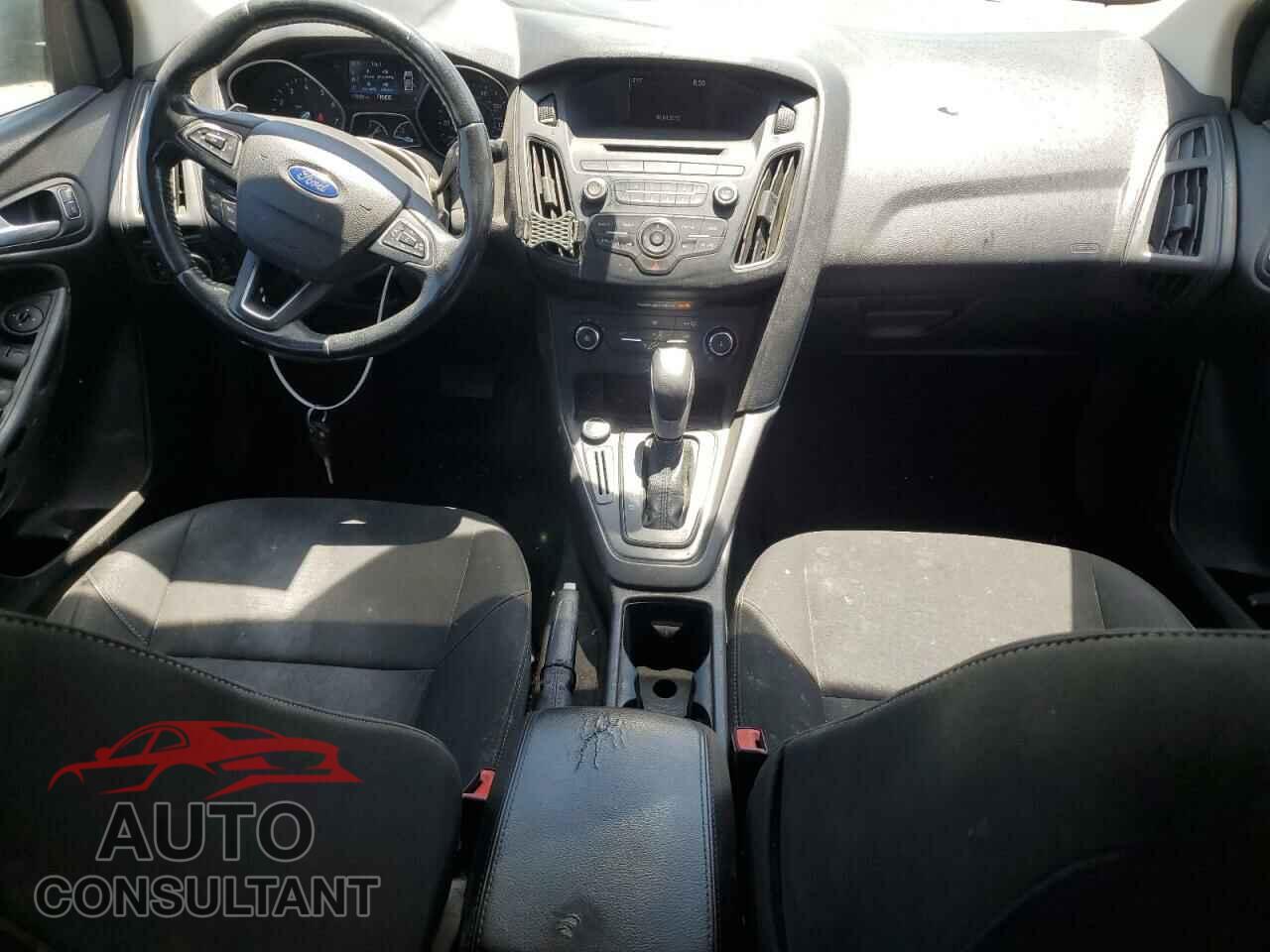 FORD FOCUS 2015 - 1FADP3F20FL369252