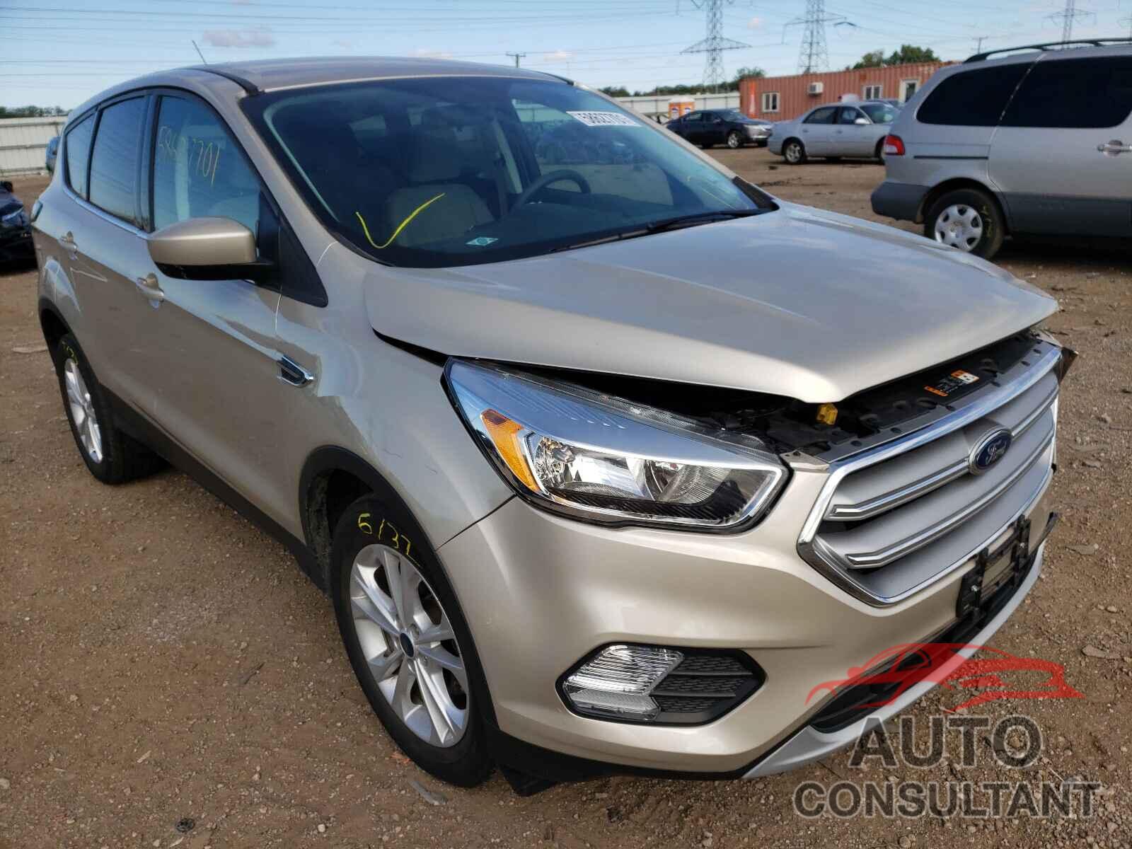 FORD ESCAPE 2017 - 1FMCU0GD8HUE53230