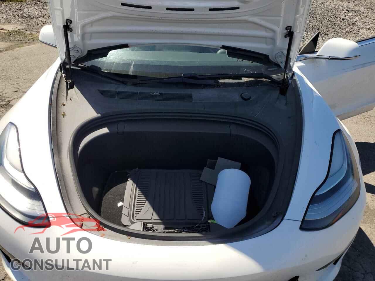 TESLA MODEL 3 2018 - 5YJ3E1EA4JF164795