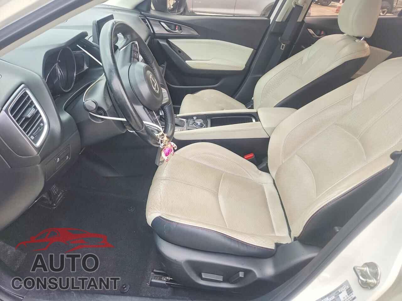 MAZDA 3 2017 - 3MZBN1W30HM140136
