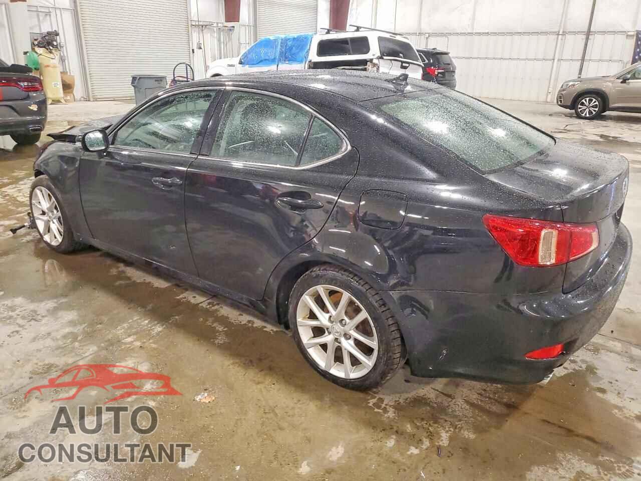 LEXUS IS 2011 - JTHCE5C2XB5001718