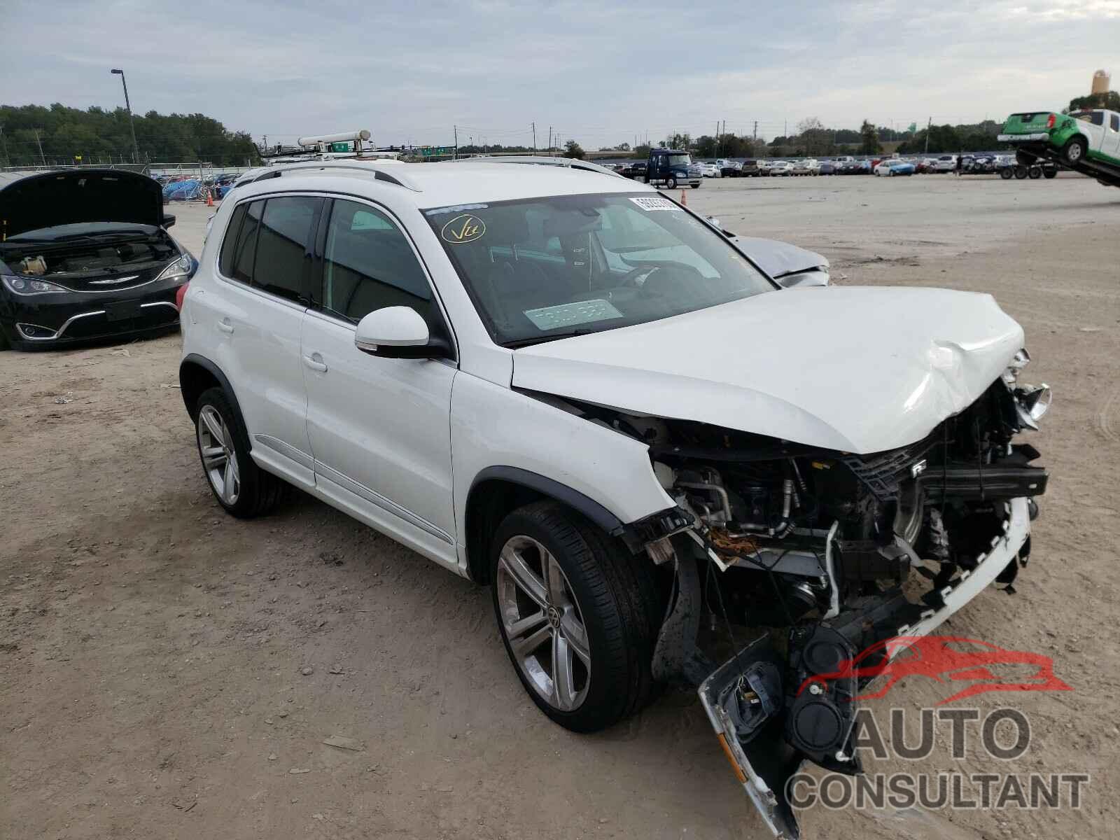 VOLKSWAGEN TIGUAN 2016 - WVGAV7AX7GW064940