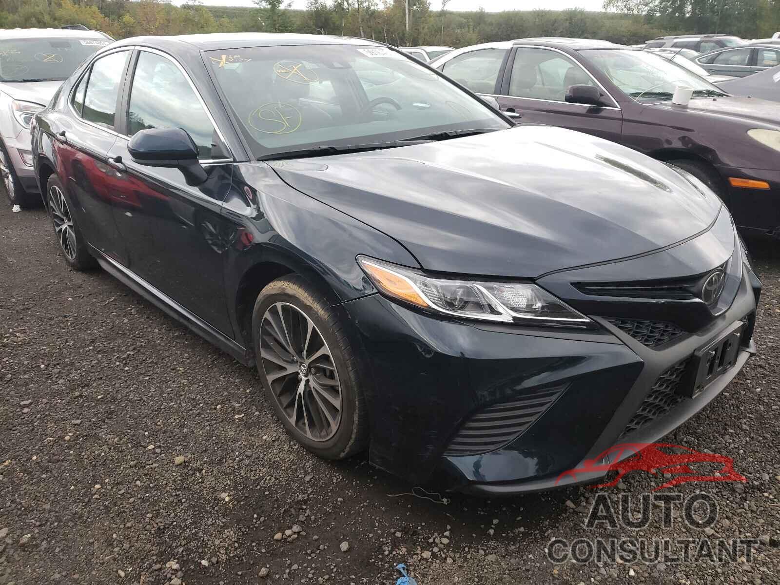 TOYOTA CAMRY 2018 - 4T1B11HKXJU608535