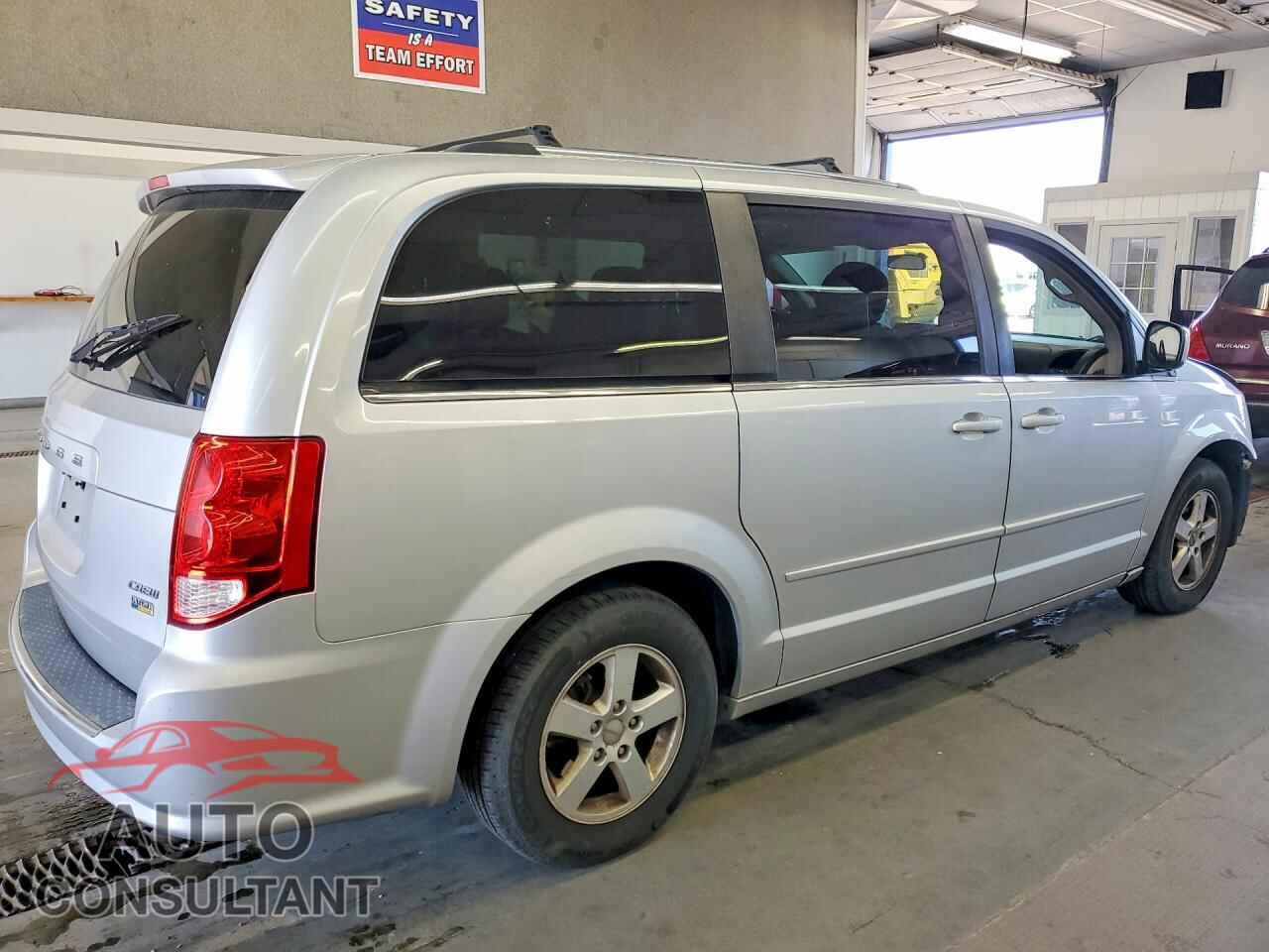 DODGE CARAVAN 2011 - 2D4RN5DG2BR660632