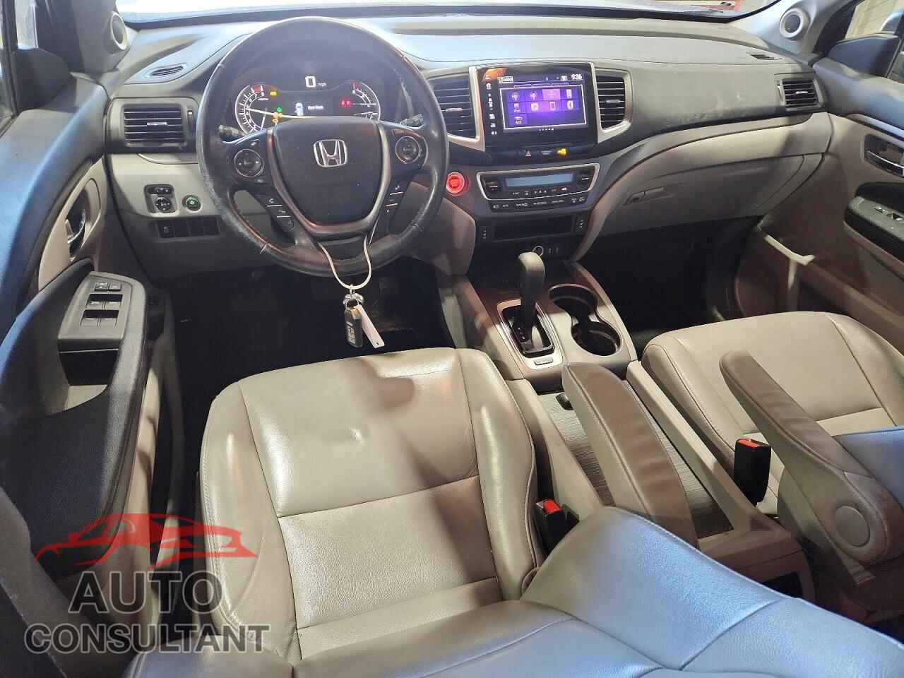 HONDA PILOT 2017 - 5FNYF6H54HB082347
