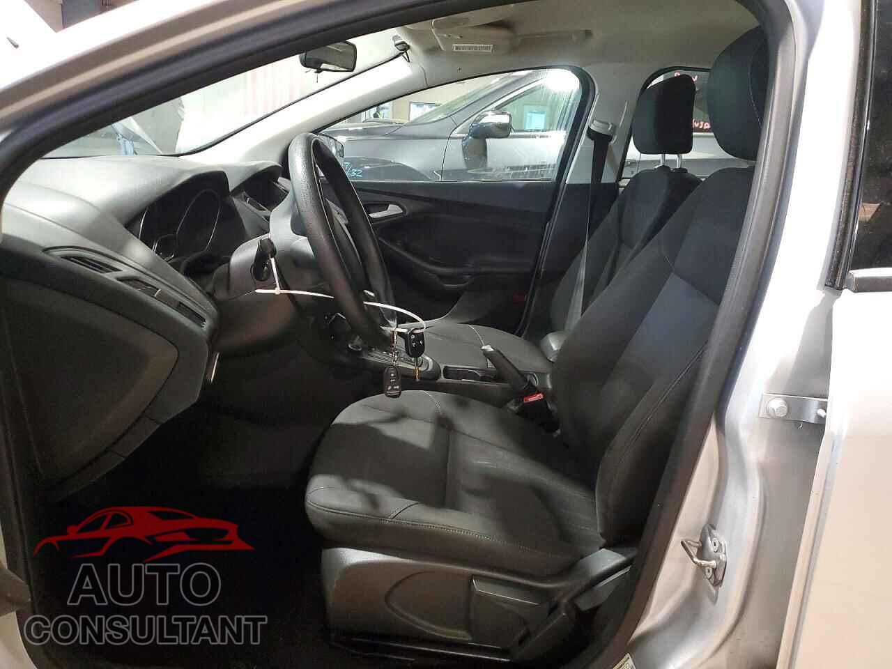 FORD FOCUS 2015 - 1FADP3F20FL339300