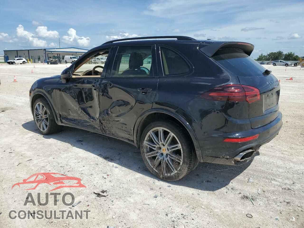 PORSCHE CAYENNE 2017 - WP1AA2A27HKA82269