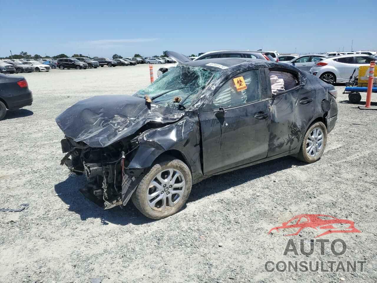 TOYOTA YARIS 2018 - 3MYDLBYV1JY304418